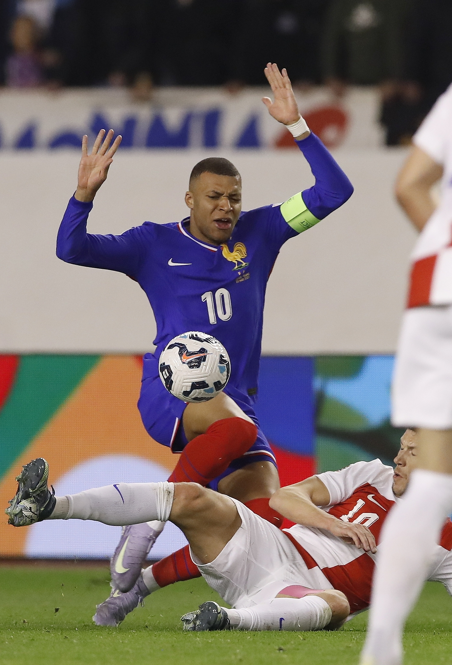 法国大胜克罗地亚，小组赛前途一片光明的简单介绍