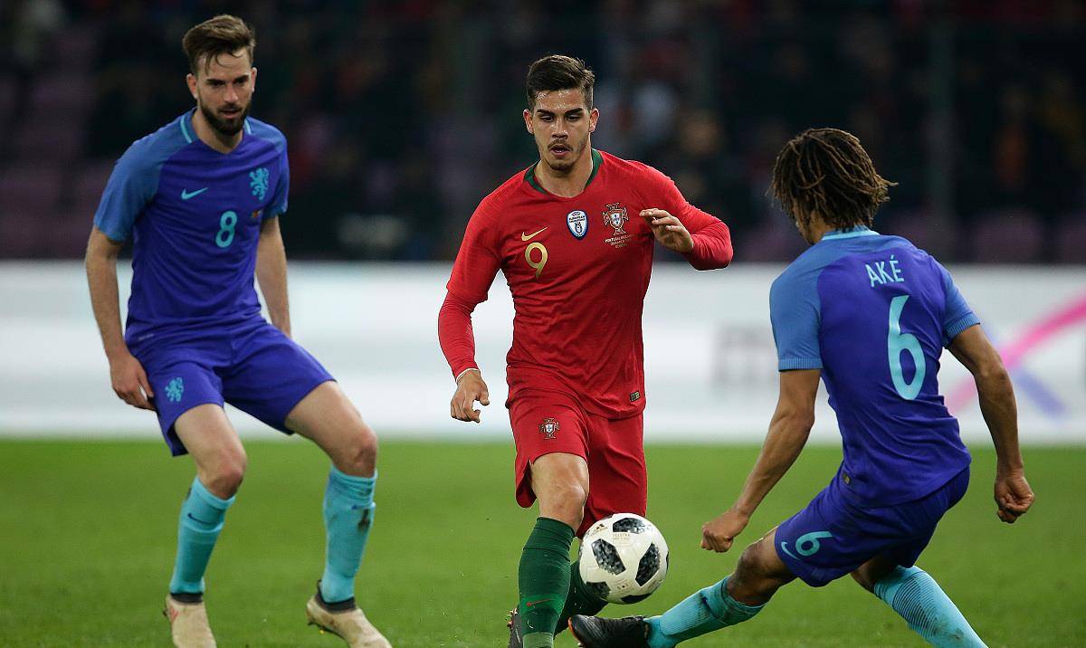 关于斯图加特遭遇失利，战绩缩水的信息