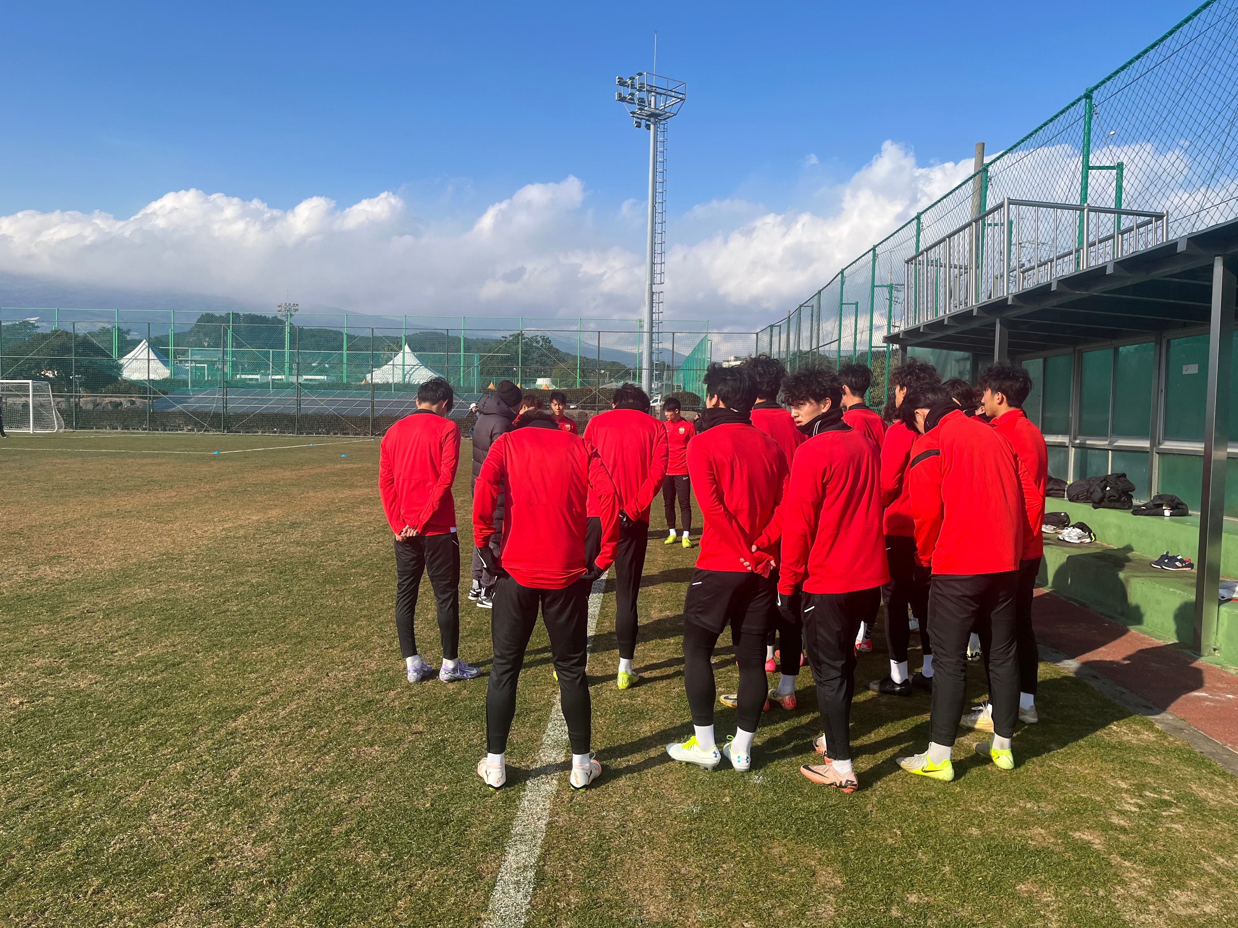 澳客网址-包含超级联赛球队集结拼搏争夺胜利的词条