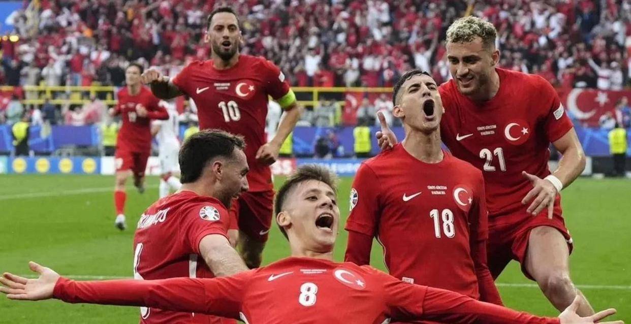 澳客官方-包含荷兰憾负乌克兰，遭遇欧预赛小组赛首败的词条