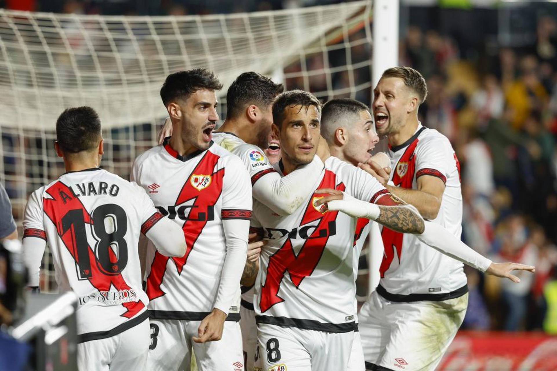 包含塞维利亚引进中国球员成为西甲首例,引发球迷热议的词条 包含塞维利亚引进中国球员成为西甲首例,引发球迷热议的词条