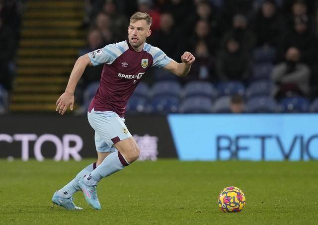 西汉姆联二比零击败南安普顿,脱离保级威胁的简单介绍 西汉姆联二比零击败南安普顿,脱离保级威胁的简单介绍