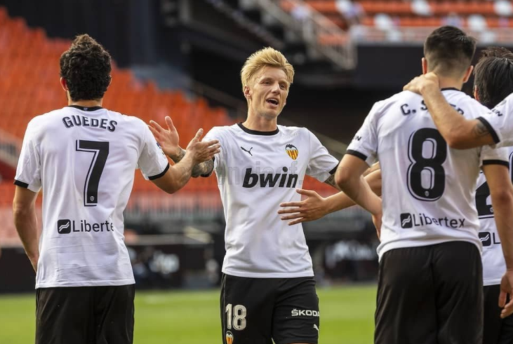 澳客馆-瓦伦西亚客场惨败，面对强敌无力回天